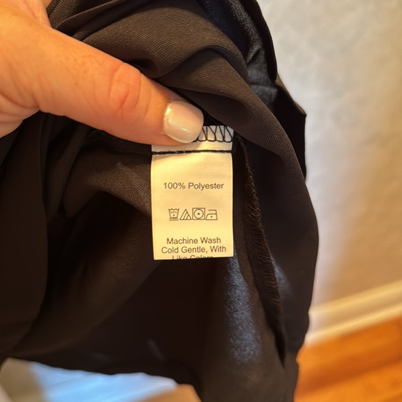 Sheen curve 4X black dress lace top. - Picture 6 of 7